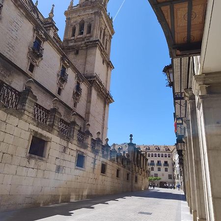 Apartamento Maestra Jaen Exterior photo